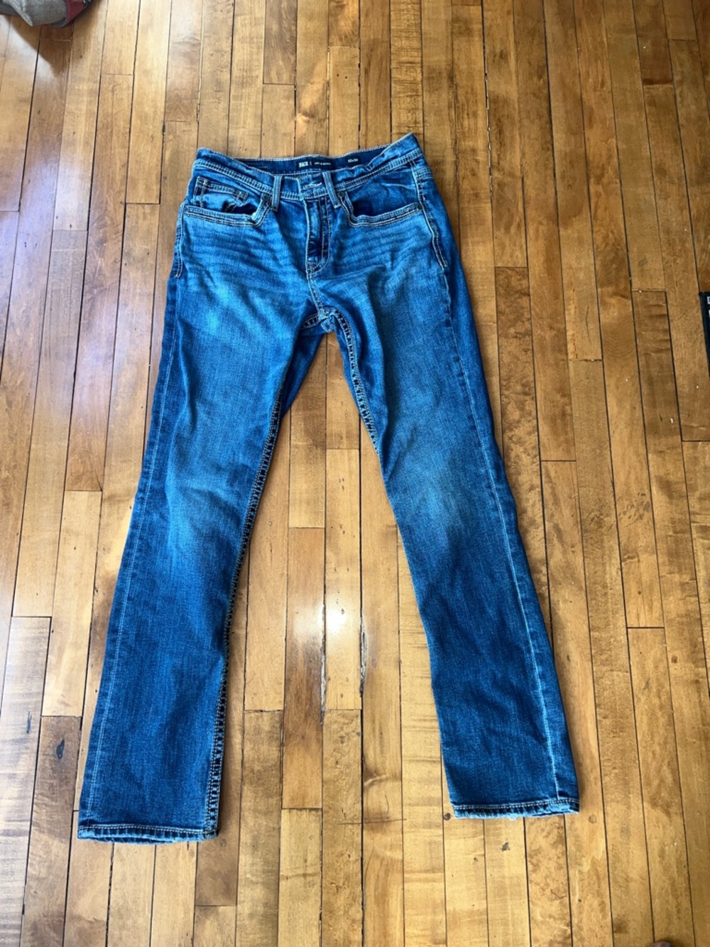BKE Men's Medium Blue Straight Jeans